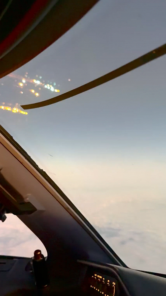 Самолёты уклоняются от обломков взорвавшихся ракет SpaceX: испытания Starship поставили под вопрос безопасность пассажирских рейсов